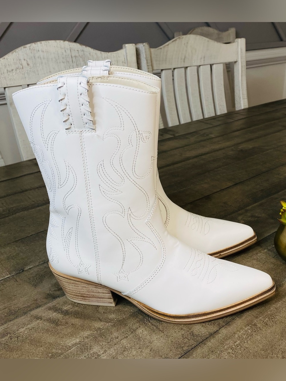 Franco Sarto Bianca White Leather Star Embroidered Western Boots Women's Size 9M